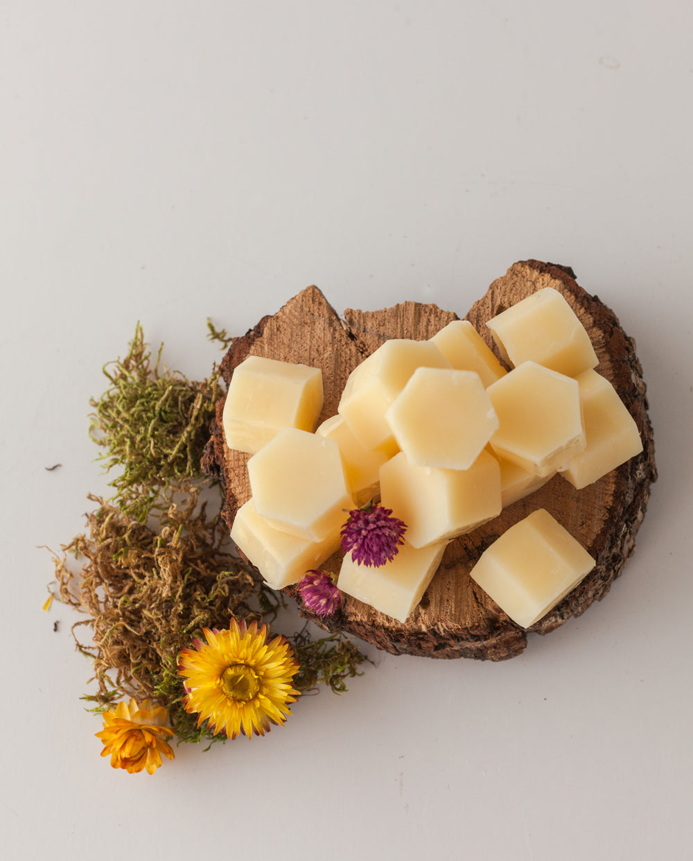 Fig & Grove Salt & Sage wax melts with coastal botanical scent notes