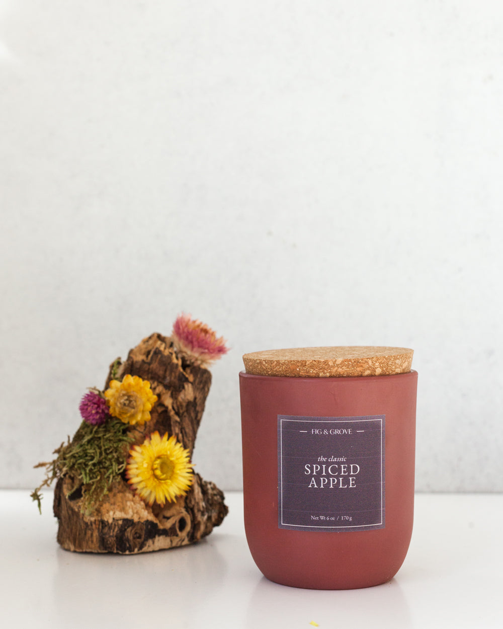 Fig & Grove Spiced Apple candle with warm baked apple and mulled spice fragrance.
